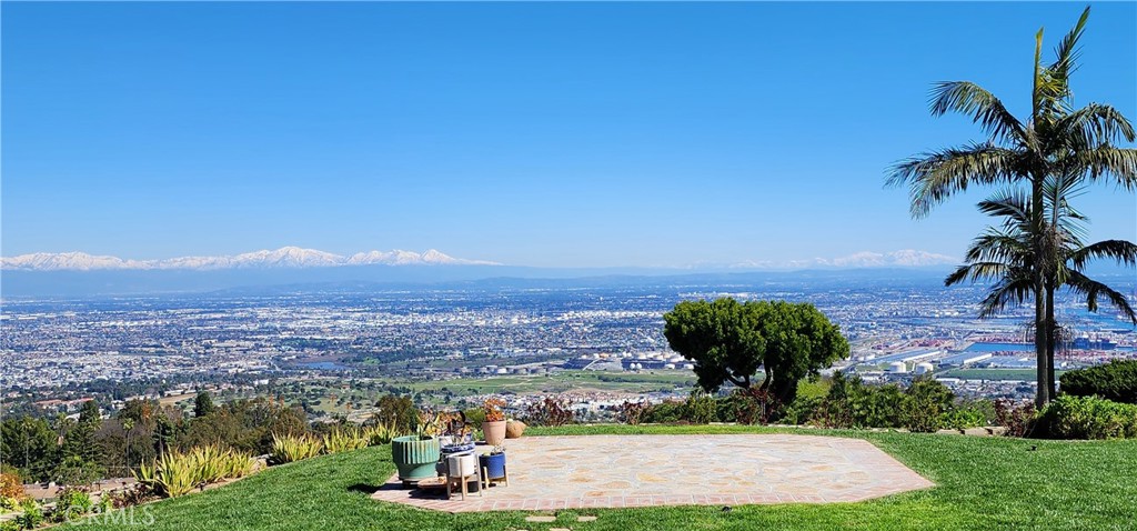 1 Hackamore Road Rolling Hills, CA 90274 - Photo 49 of 57 a view of a city