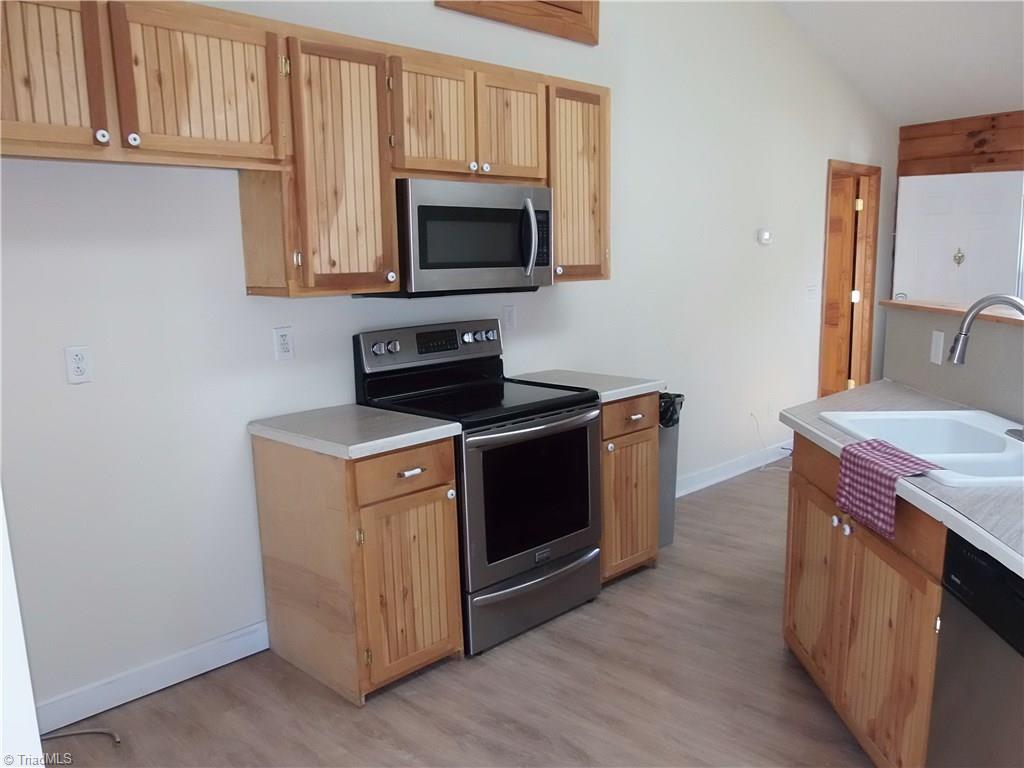1070 Old VFW Road Pinnacle, NC 27043 - Photo 7 of 16
