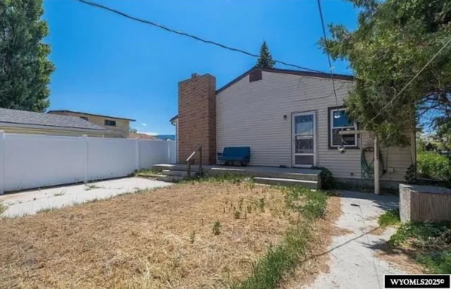 $310,500 | 418 Morgan Avenue, Mills, WY 82644