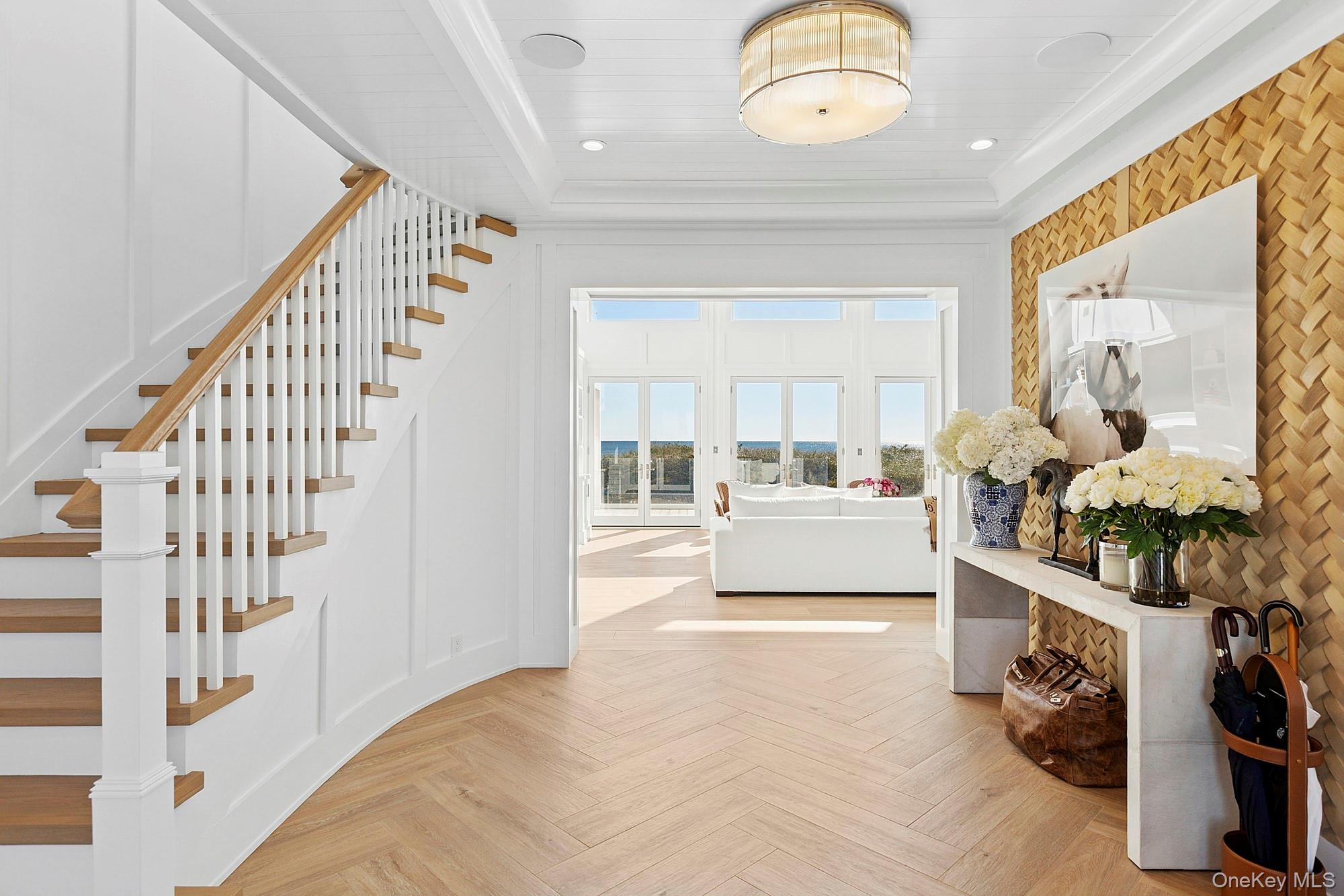 785 Dune Road West Hampton Dunes, NY 11978 - Photo 3 of 31