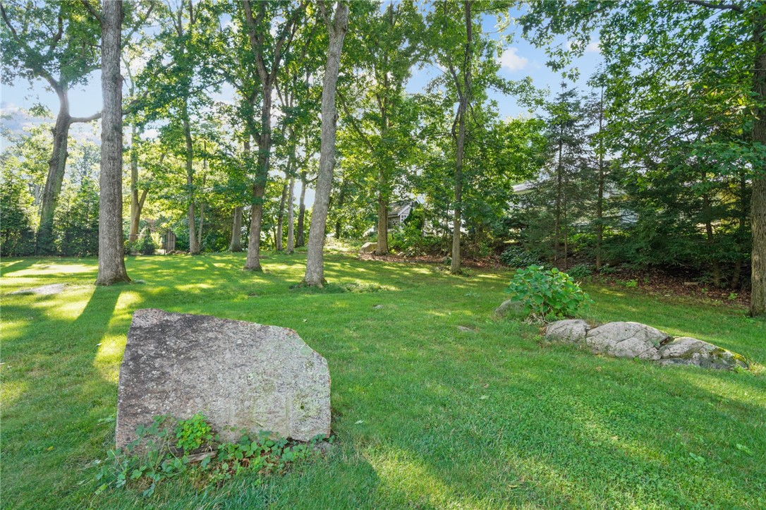68 Knotty Oak Road Coventry, RI 02816 - Photo 11 of 42