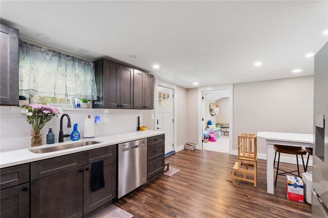 130 State Street Manchester, NY 14504 - Photo 8 of 31
