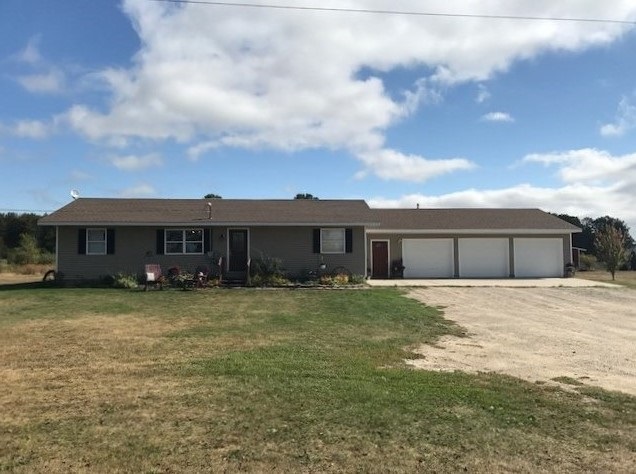 1155 South Luce Road Ithaca, MI 48847 - Photo 1 of 19 1837091.JPG