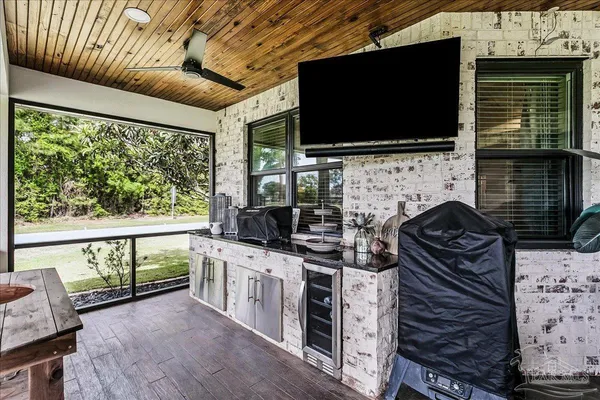 $995,000 | 3801 Tiger Point Boulevard, Gulf Breeze, FL 32563