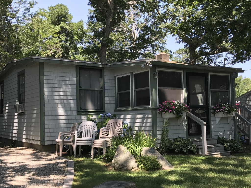 11 Beach Road Mattapoisett, MA 02739 - Photo 1 of 15 Gallery Image 1