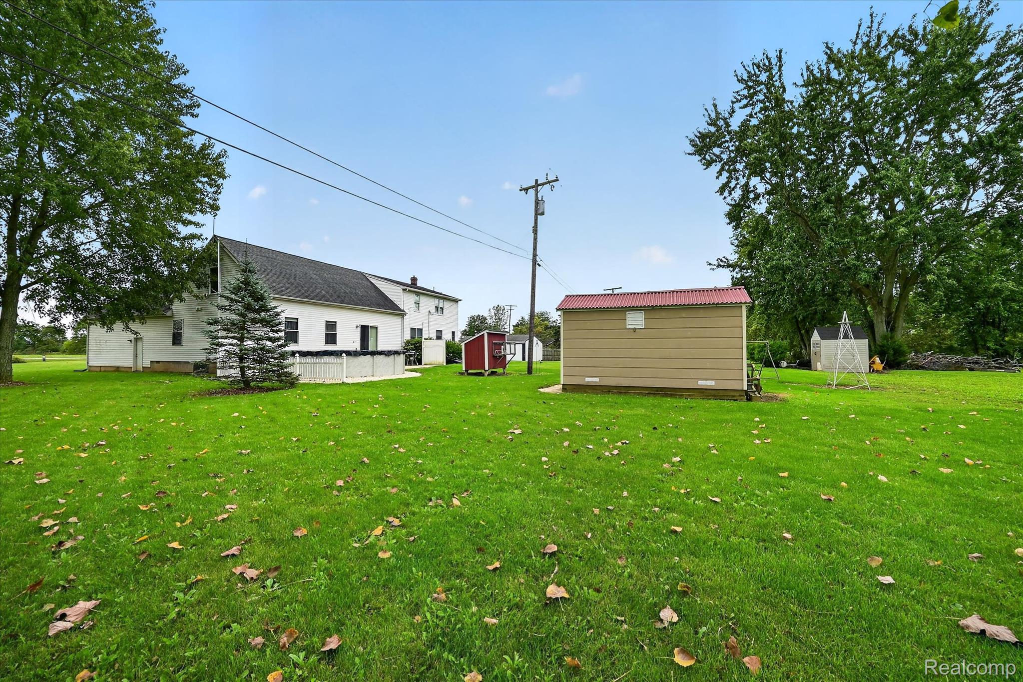 10785 Grafton Road Carleton, MI 48117 - Photo 41 of 51 67-10785-Grafton-Rd-Carleton-MI-48117-WindowStill.jpg