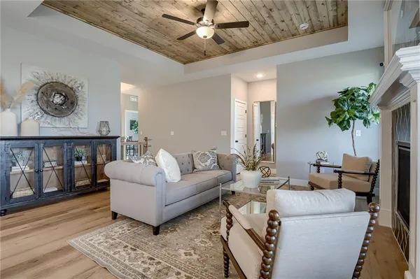 $450,177 | 18370 West 205th Terrace, Spring Hill, KS 66083