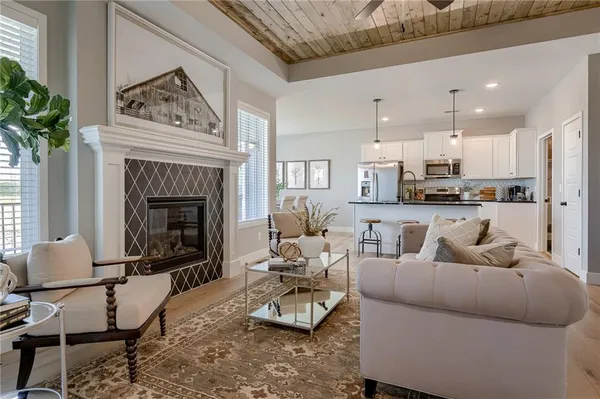 $450,177 | 18370 West 205th Terrace, Spring Hill, KS 66083