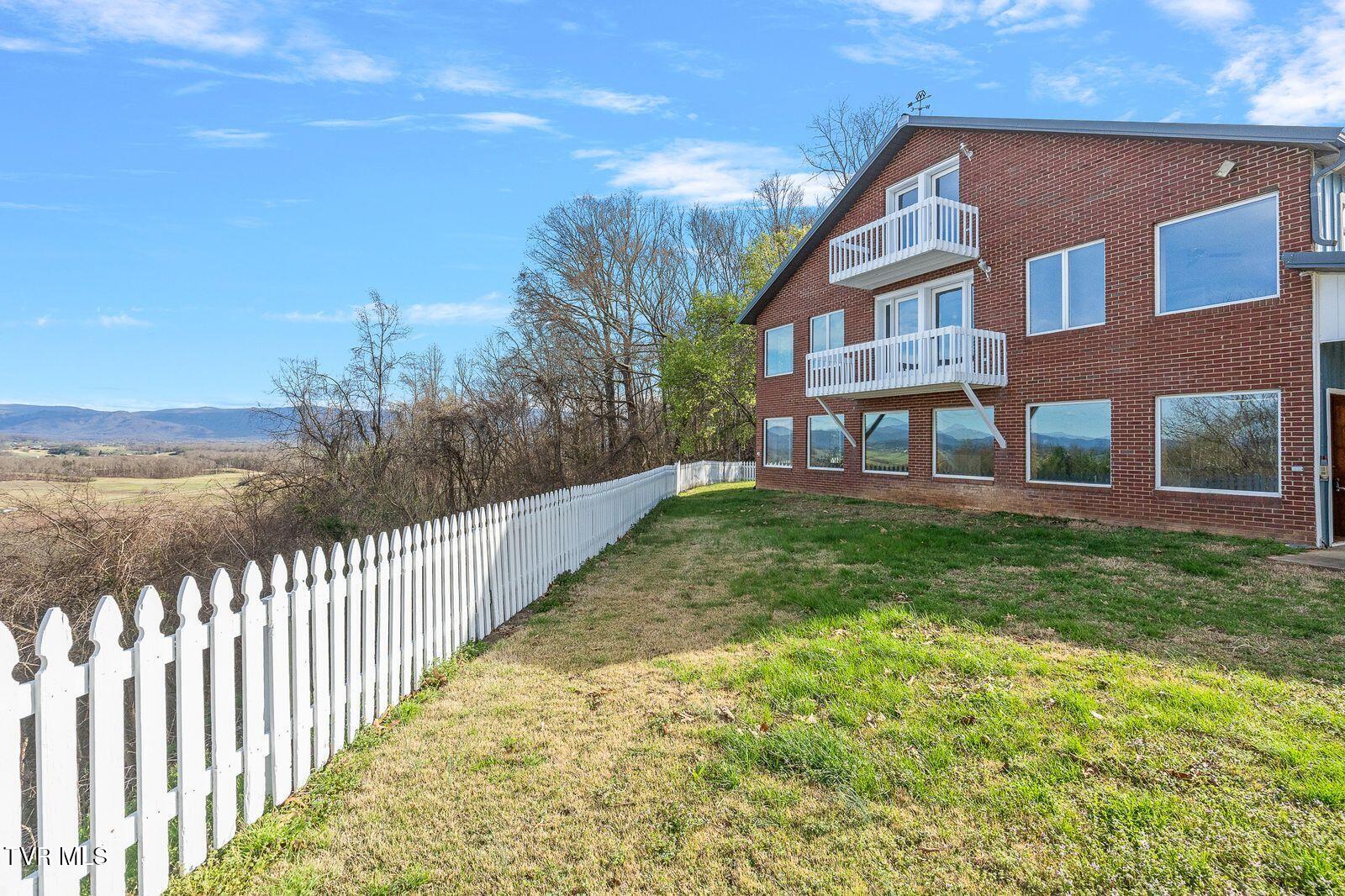449 Chuckey Overlook Chuckey, TN 37641 - Photo 52 of 88 gyG7c_gQ