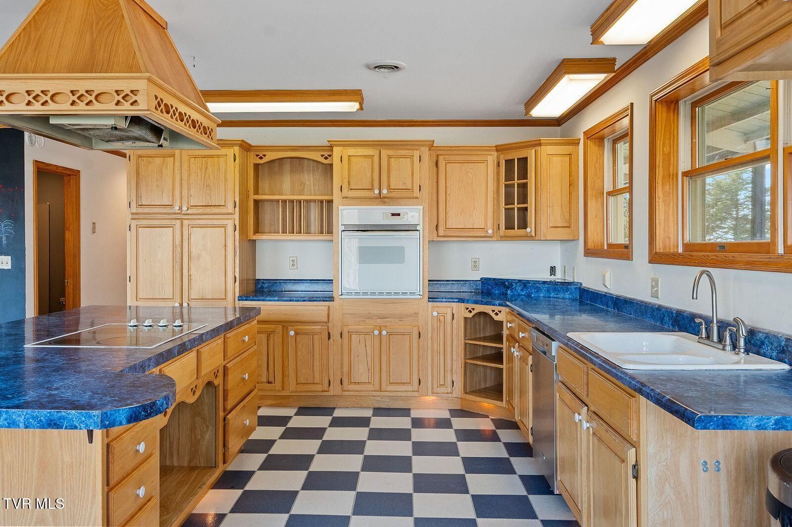 449 Chuckey Overlook Chuckey, TN 37641 - Photo 8 of 88 umpWXRdQ