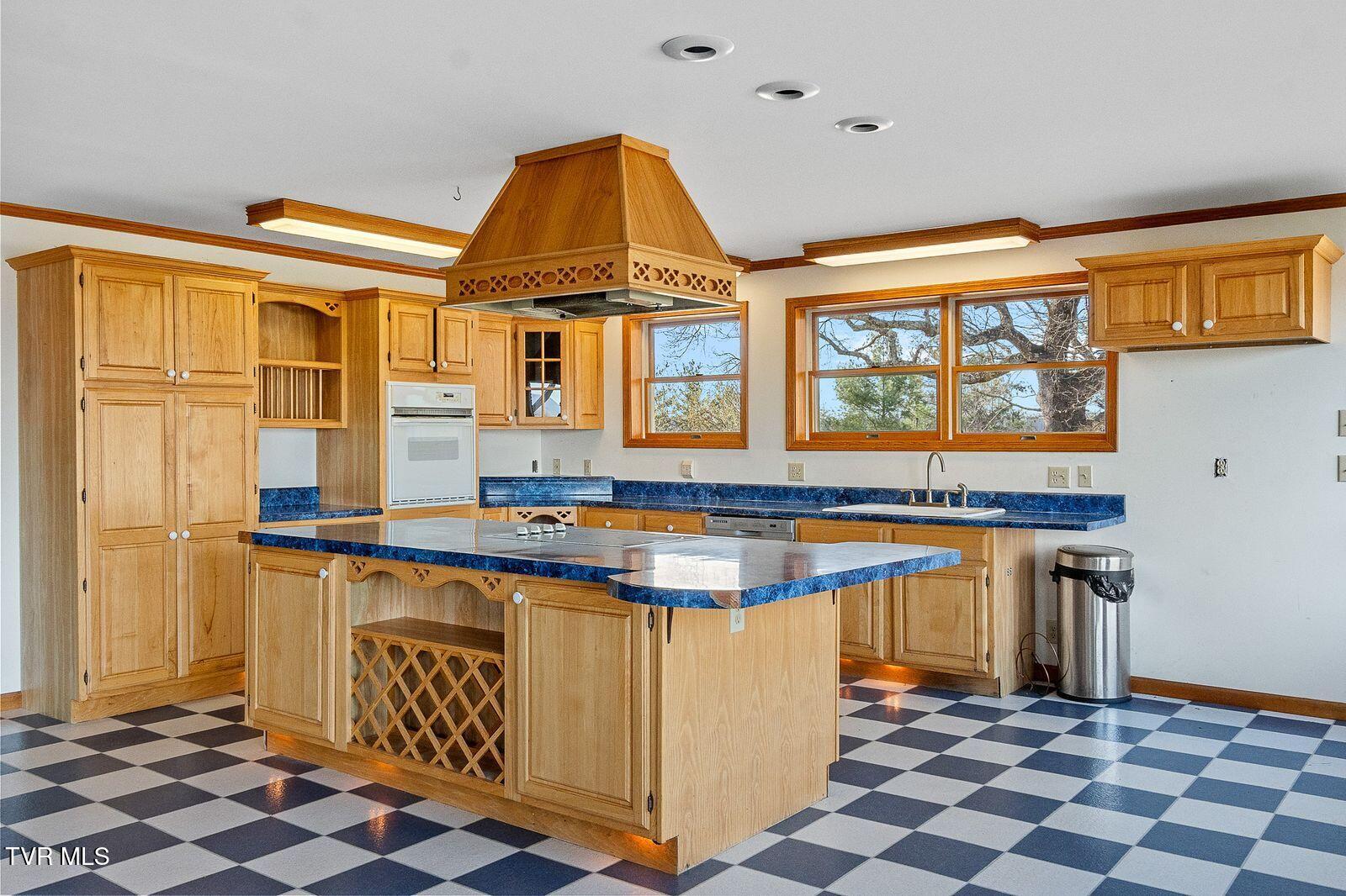 449 Chuckey Overlook Chuckey, TN 37641 - Photo 9 of 88 gfzkmpgQ