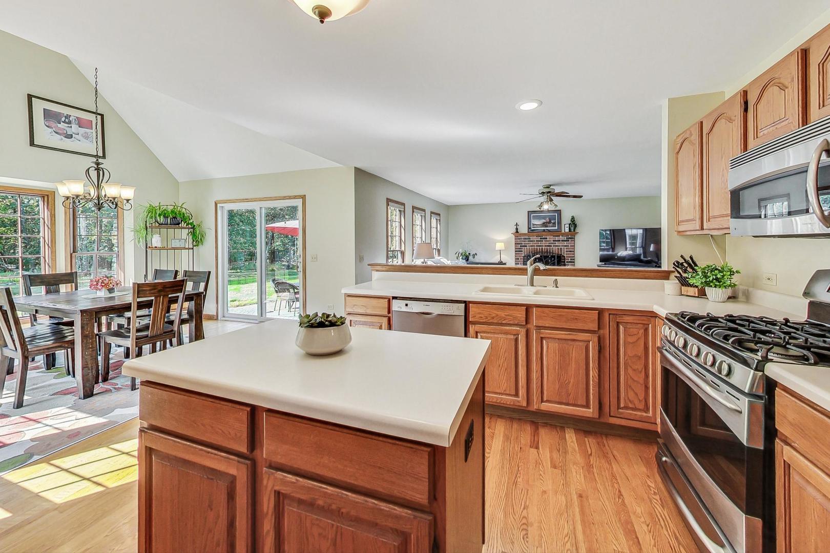 500 Long Hill Road Gurnee, IL 60031 - Photo 6 of 26 Gallery Image 6