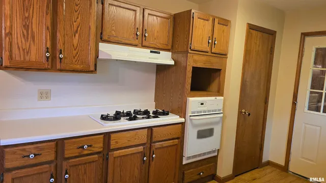 $120,000 | 400 Old Broughton Road, Eldorado, IL 62930