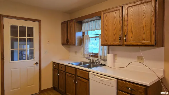 $120,000 | 400 Old Broughton Road, Eldorado, IL 62930