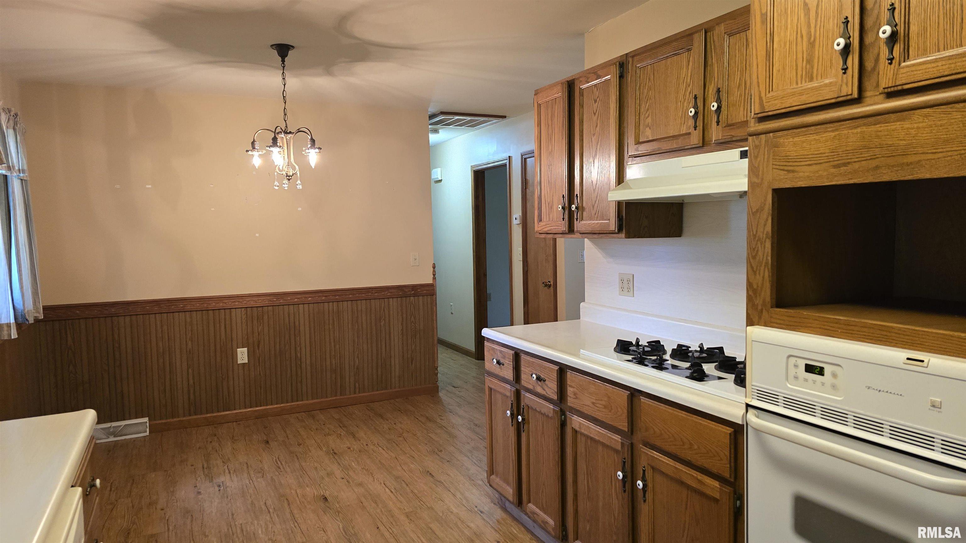 400 Old Broughton Road Eldorado, IL 62930 - Photo 15 of 28