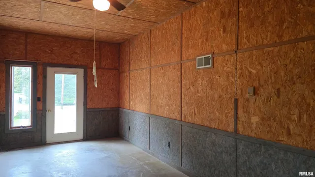 $120,000 | 400 Old Broughton Road, Eldorado, IL 62930