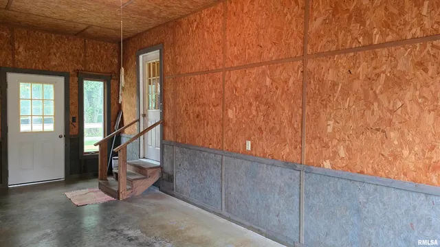 $120,000 | 400 Old Broughton Road, Eldorado, IL 62930