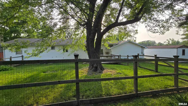 $120,000 | 400 Old Broughton Road, Eldorado, IL 62930