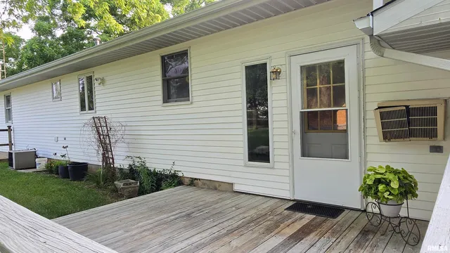 $120,000 | 400 Old Broughton Road, Eldorado, IL 62930