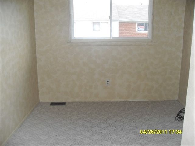 20243 15 Mile Road Clinton Township, MI 48035 - Photo 10 of 14 31055575-9.JPG