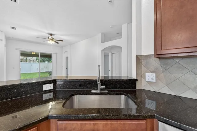 $2,500 | 431 Westchester Hills Lane, Valrico, FL 33594