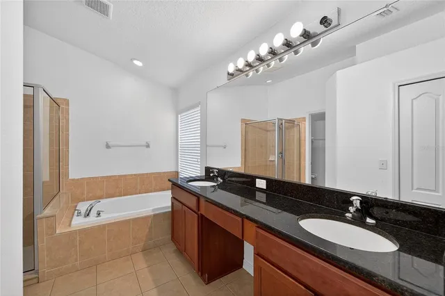 $2,500 | 431 Westchester Hills Lane, Valrico, FL 33594