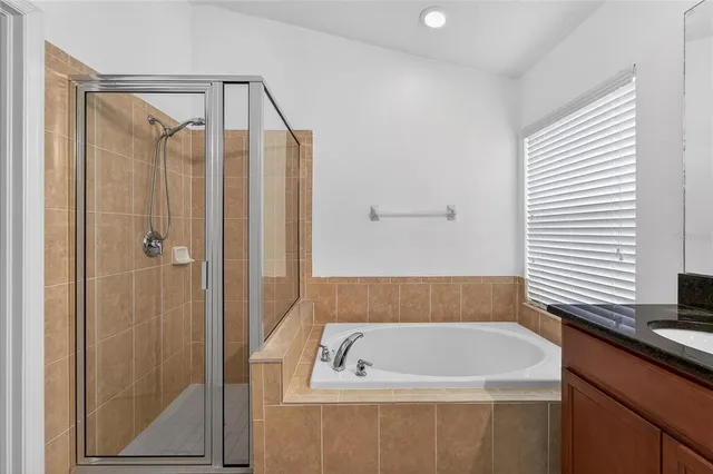 $2,500 | 431 Westchester Hills Lane, Valrico, FL 33594