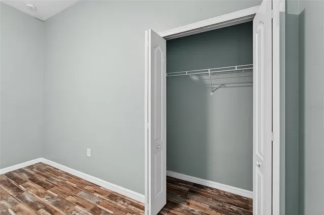 $2,500 | 431 Westchester Hills Lane, Valrico, FL 33594