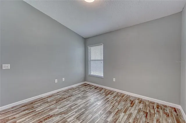 $2,500 | 431 Westchester Hills Lane, Valrico, FL 33594