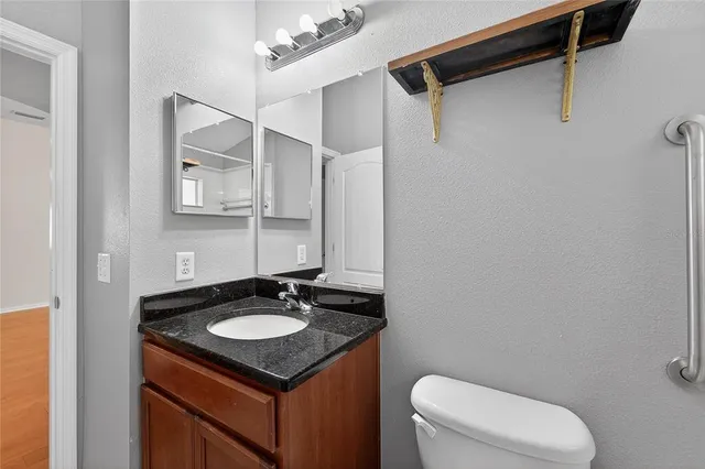 $2,500 | 431 Westchester Hills Lane, Valrico, FL 33594