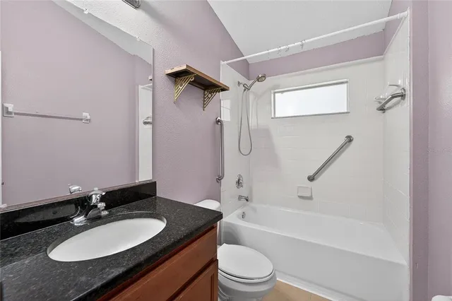 $2,500 | 431 Westchester Hills Lane, Valrico, FL 33594