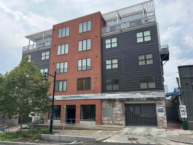 $429,000 | 193 St Paul Street, Unit 204, Burlington, VT 05401