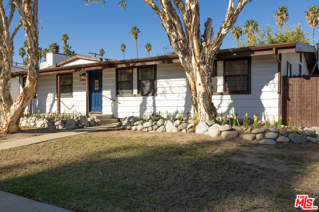 20341 Enadia Way Winnetka, CA 91306 - Photo 1 of 25