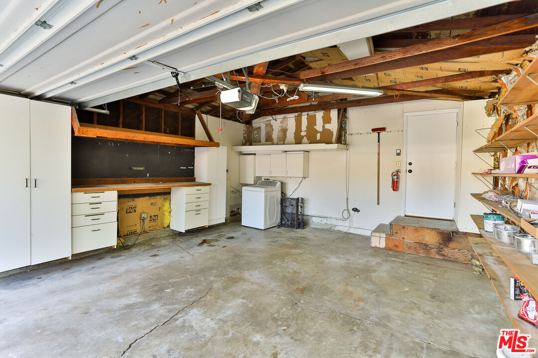 20341 Enadia Way Winnetka, CA 91306 - Photo 21 of 25