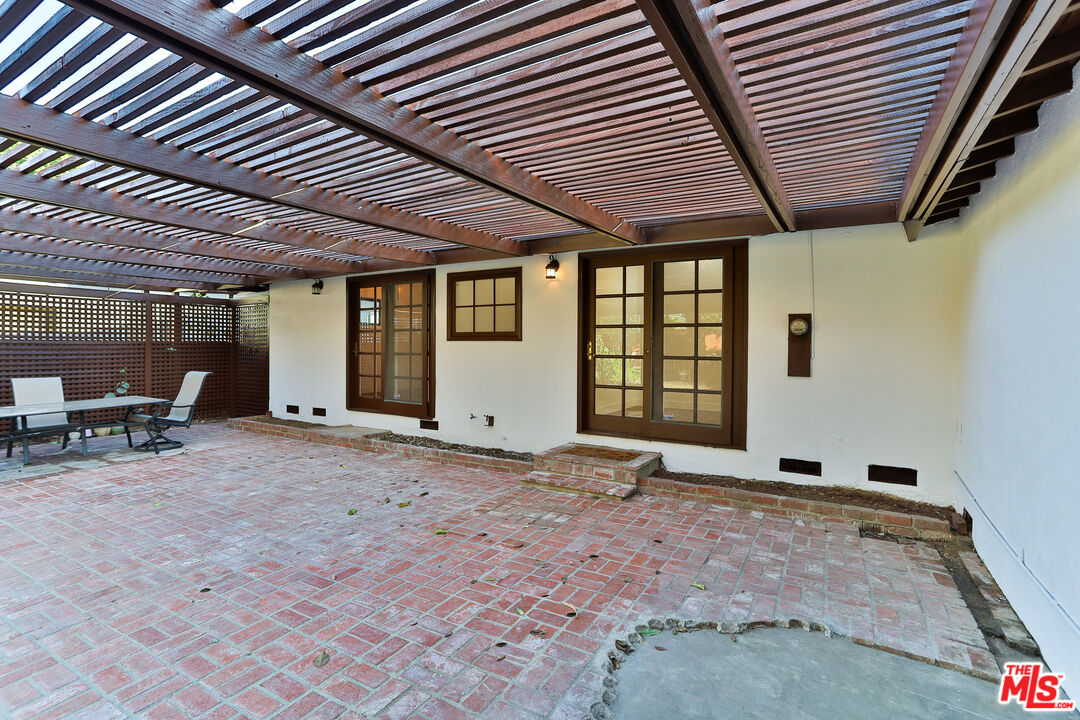 20341 Enadia Way Winnetka, CA 91306 - Photo 23 of 25