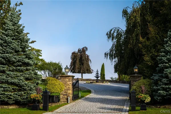 $12,950,000 | 15 Meadowood Lane, Chenango, NY 13901