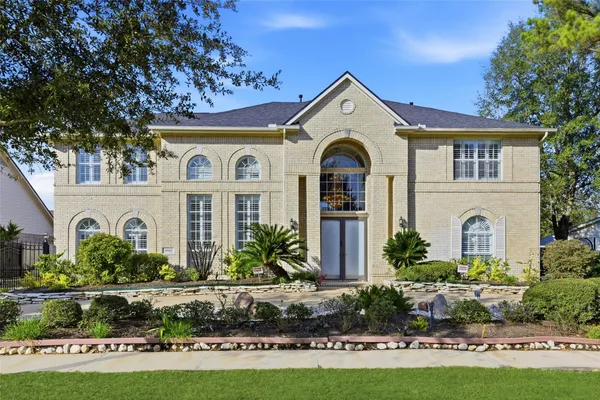 $579,000 | 16614 Shorecrest Drive, Houston, TX 77095