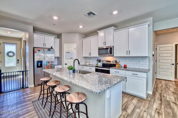 $2,550 | 11508 West Cumberland Drive, Youngtown, AZ 85363