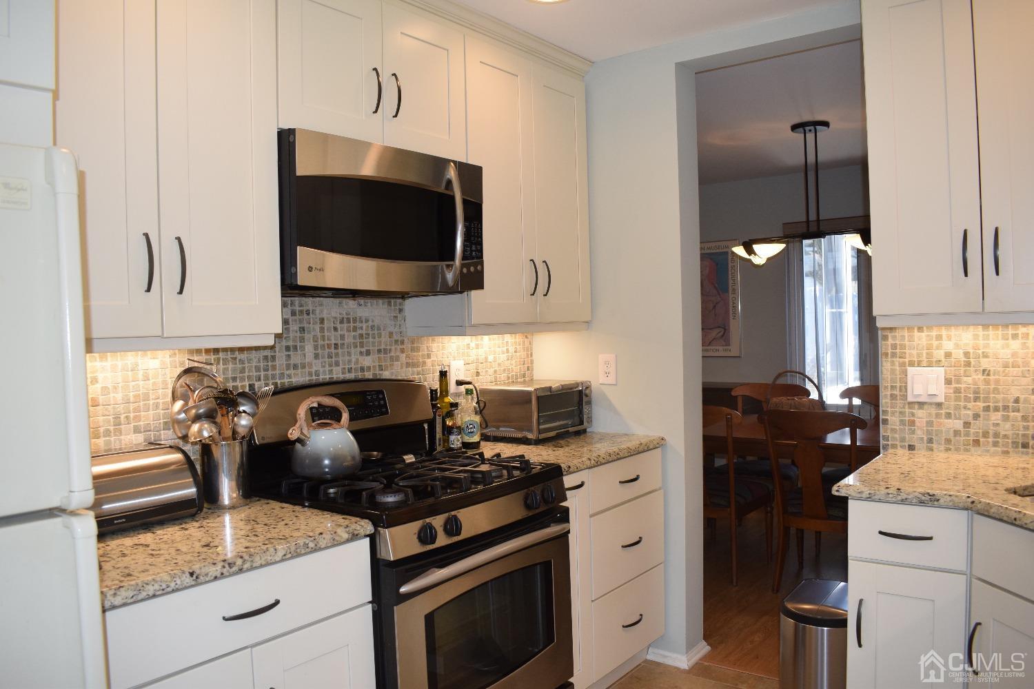 7 Jeffrey Circle Dayton, NJ 08810 - Photo 5 of 21