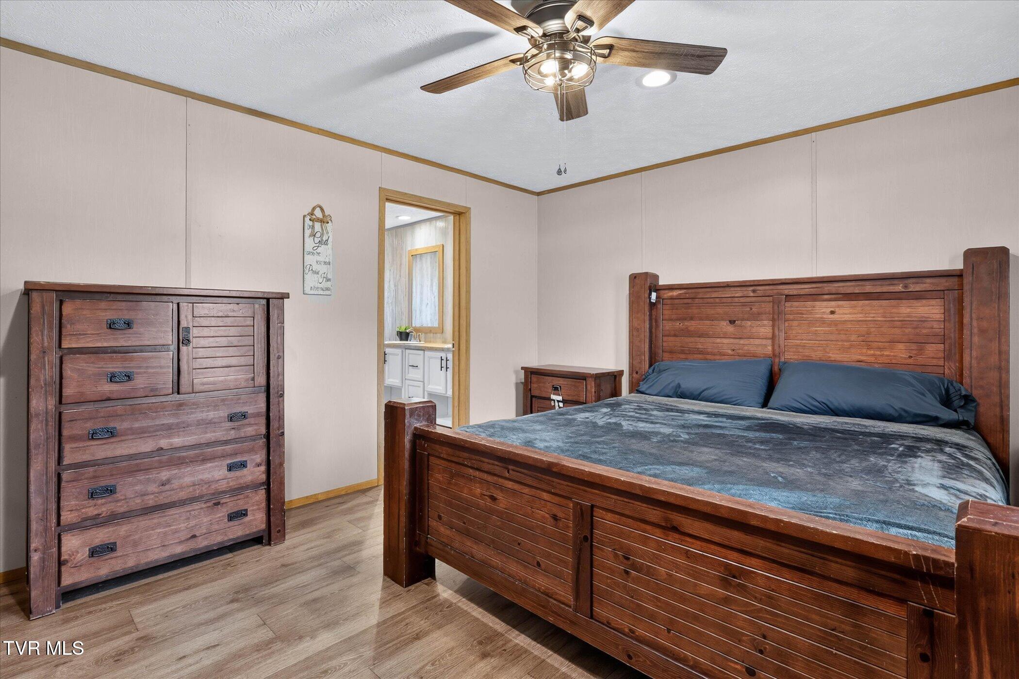 110 Maxine Road Fall Branch, TN 37656 - Photo 27 of 38 27-110-Maxine-Rd-WindowStill-Photography