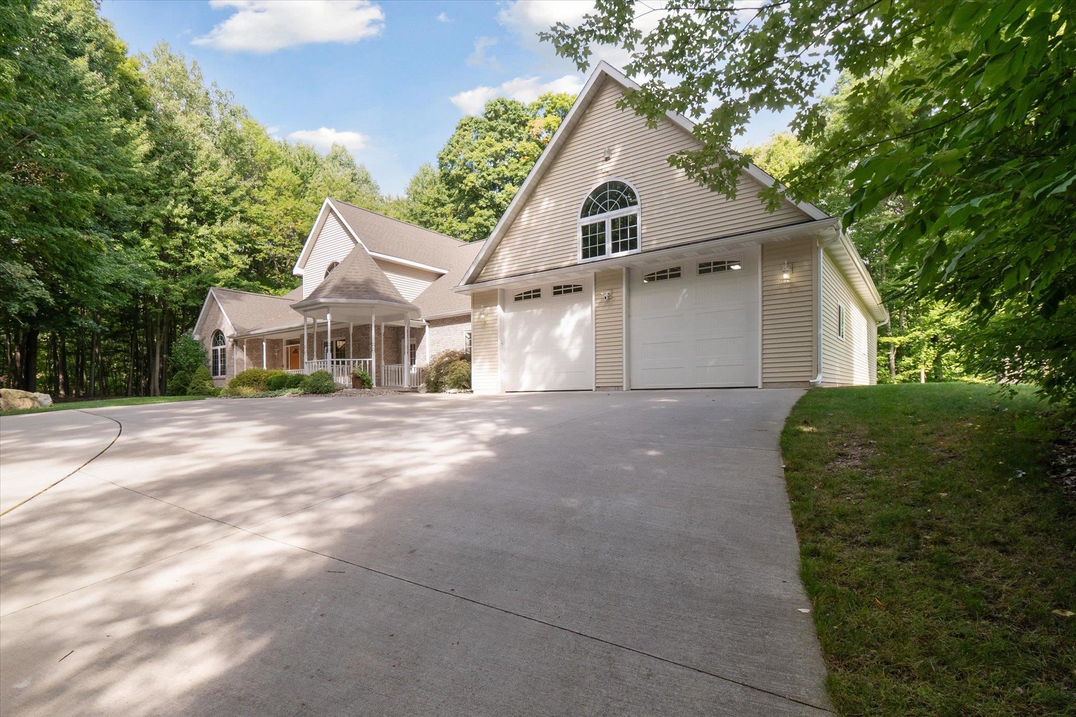 4884 Rivers Edge Trail Mount Pleasant, MI 48858 - Photo 5 of 71
