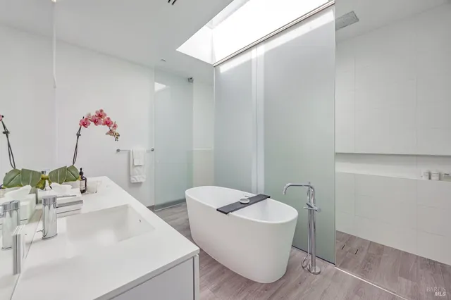 $20,000 | 212 Tucker Street, Healdsburg, CA 95448