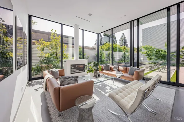 $20,000 | 212 Tucker Street, Healdsburg, CA 95448