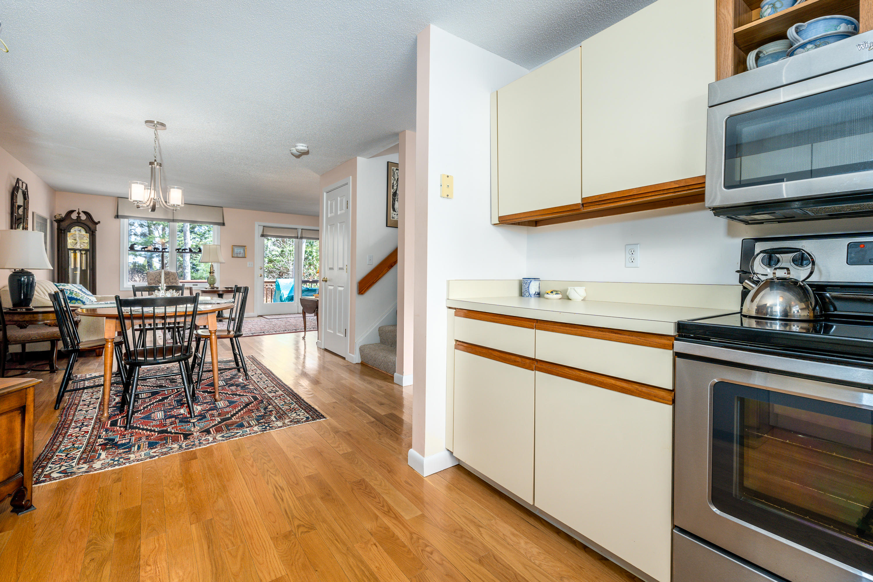 102 Shellback Way, Unit P 102 Mashpee, MA 02649 - Photo 9 of 29 Kitchen w/Dining Room