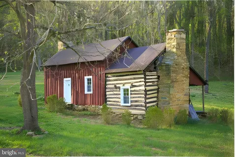 $3,999,000 | 3665 Creels Lane, The Plains, VA 20198