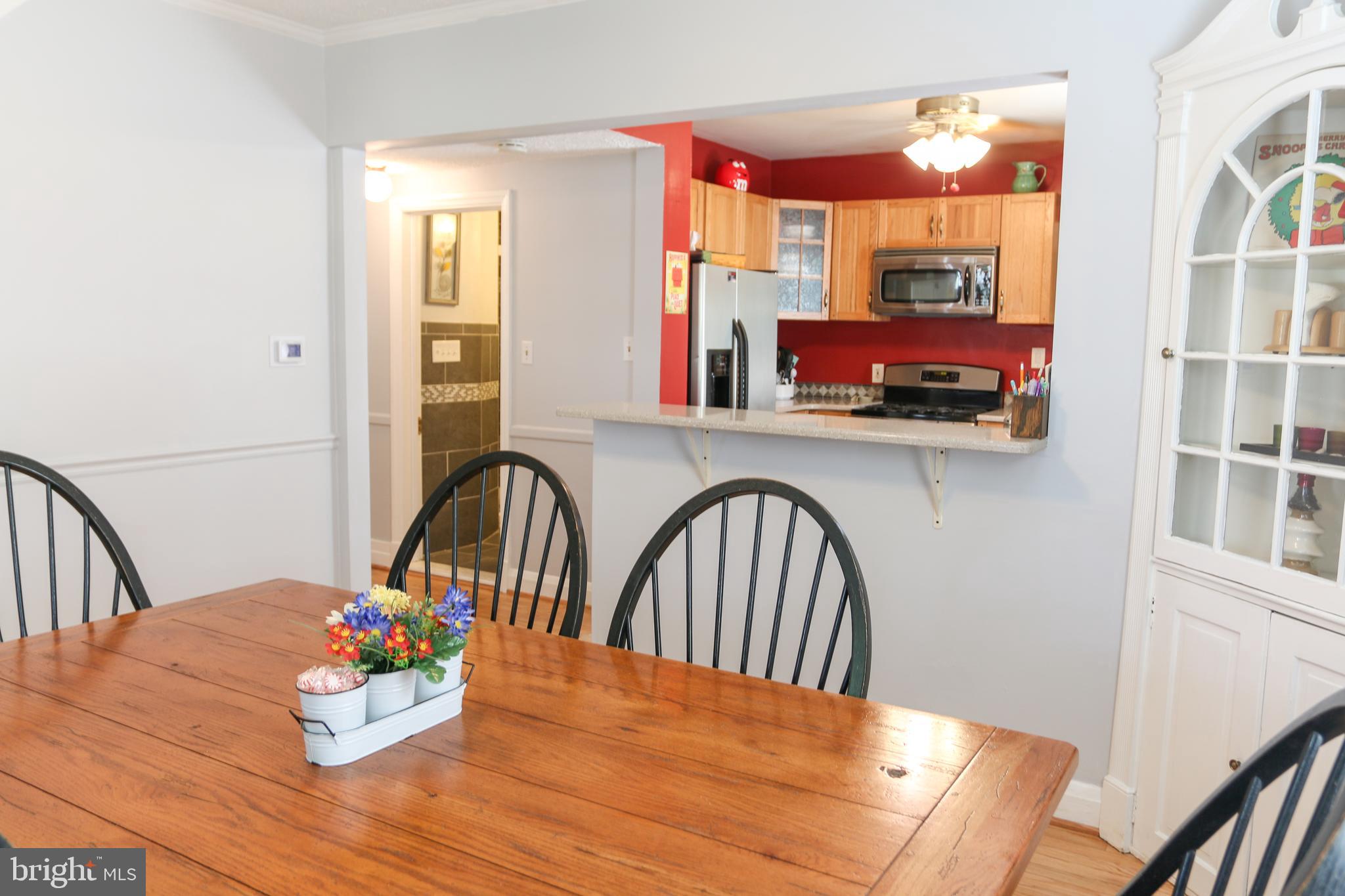 5517 Ashbourne Road Halethorpe, MD 21227 - Photo 3 of 38 Dining area with built in cabinet