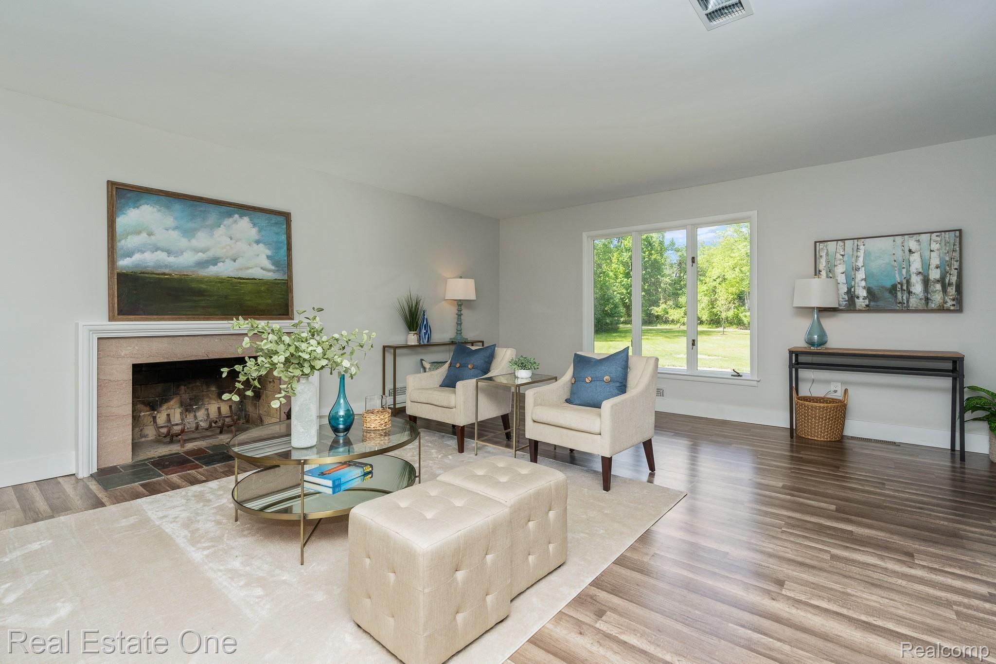 6356 Blue Beech Road Rochester, MI 48306 - Photo 5 of 43 6356 Blue Beech MLS-W001.jpg