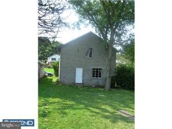 736 Philadelphia Avenue Reading, PA 19607 - Photo 4 of 6 Garage