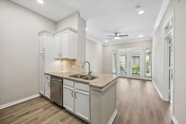 $1,460 | 5353 Memorial Drive, Unit 2020, Houston, TX 77007