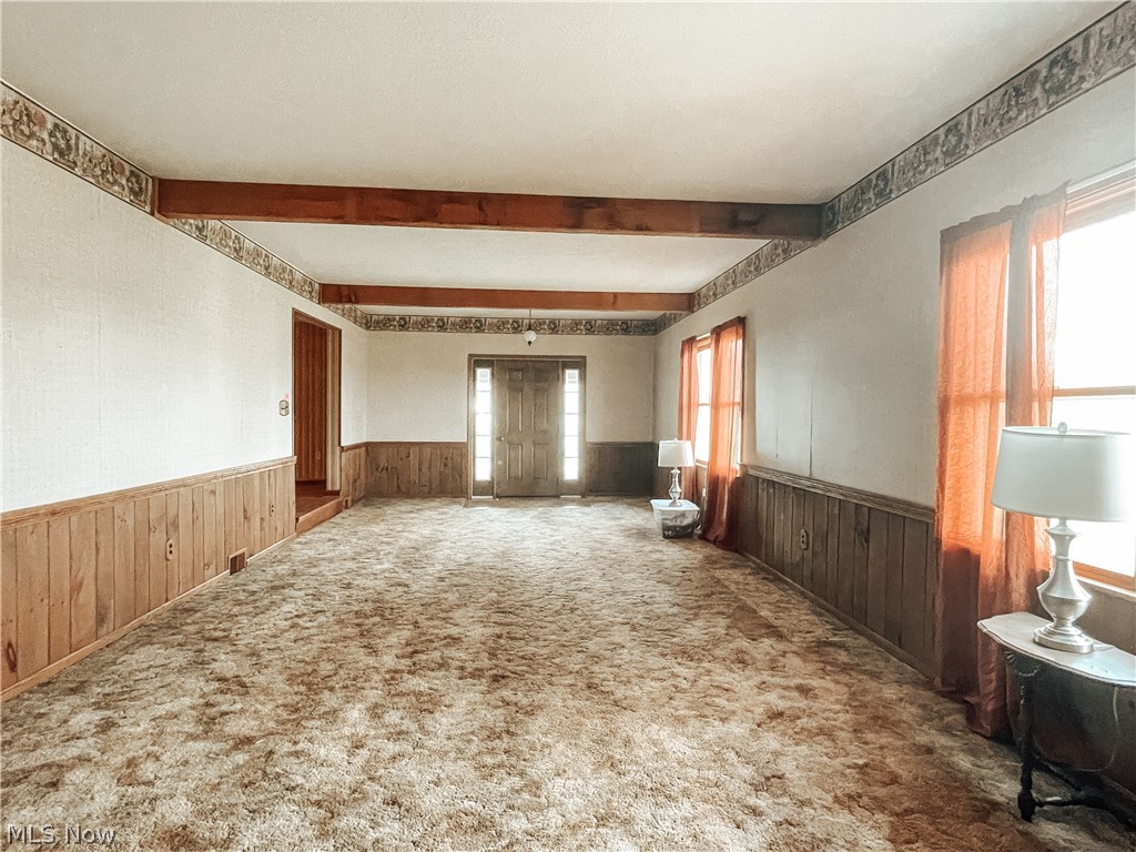 8140 Norwalk Road Litchfield, OH 44253 - Photo 15 of 35 Living Room/Entry Way
